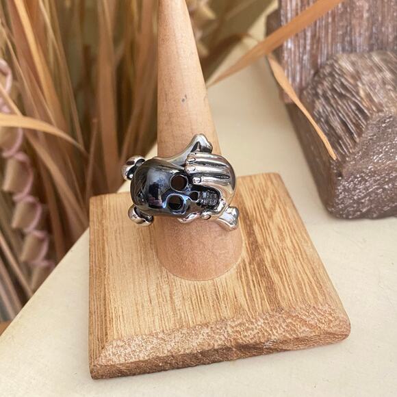 Black Skull Hand Ring Stainless Steel Size 10 - Picture 1 of 6